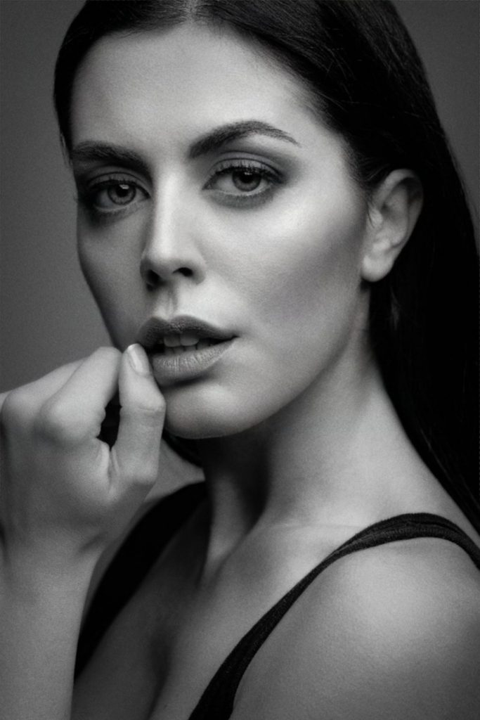 Chiara Om.