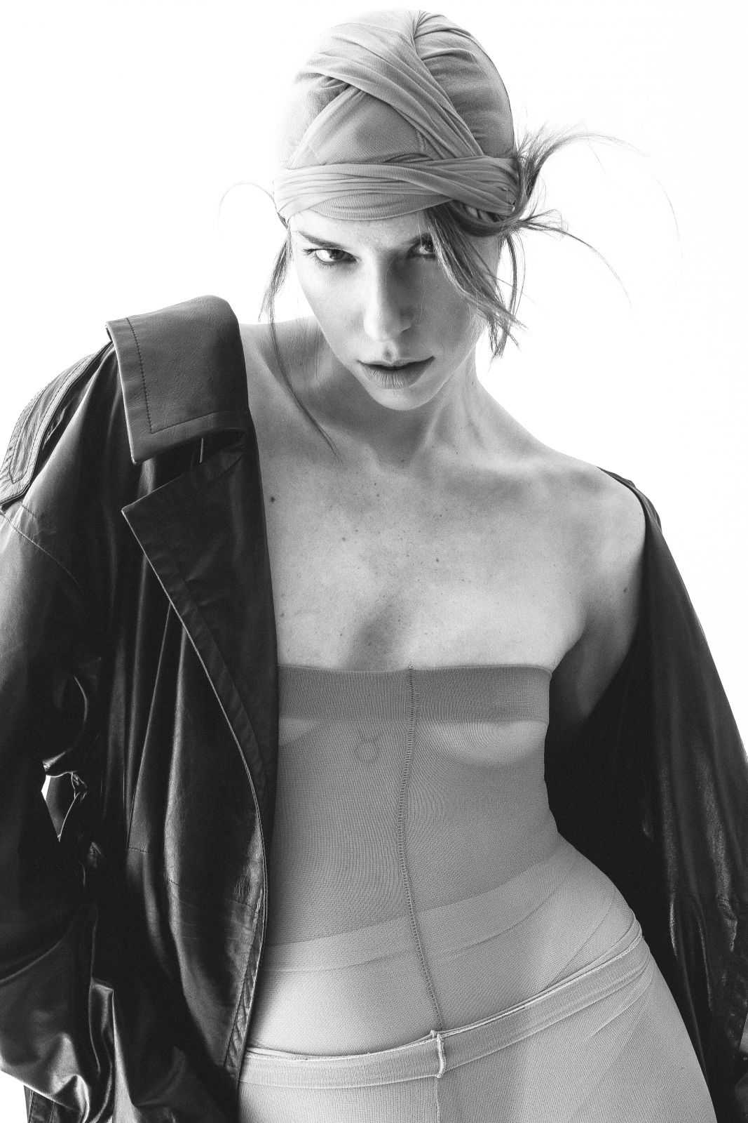 Sara Ba.