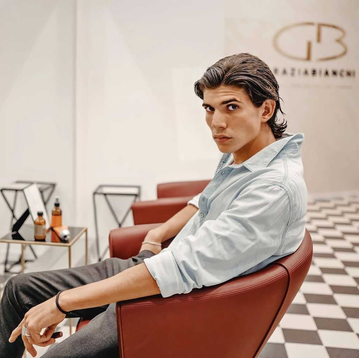 Andrea Mo.