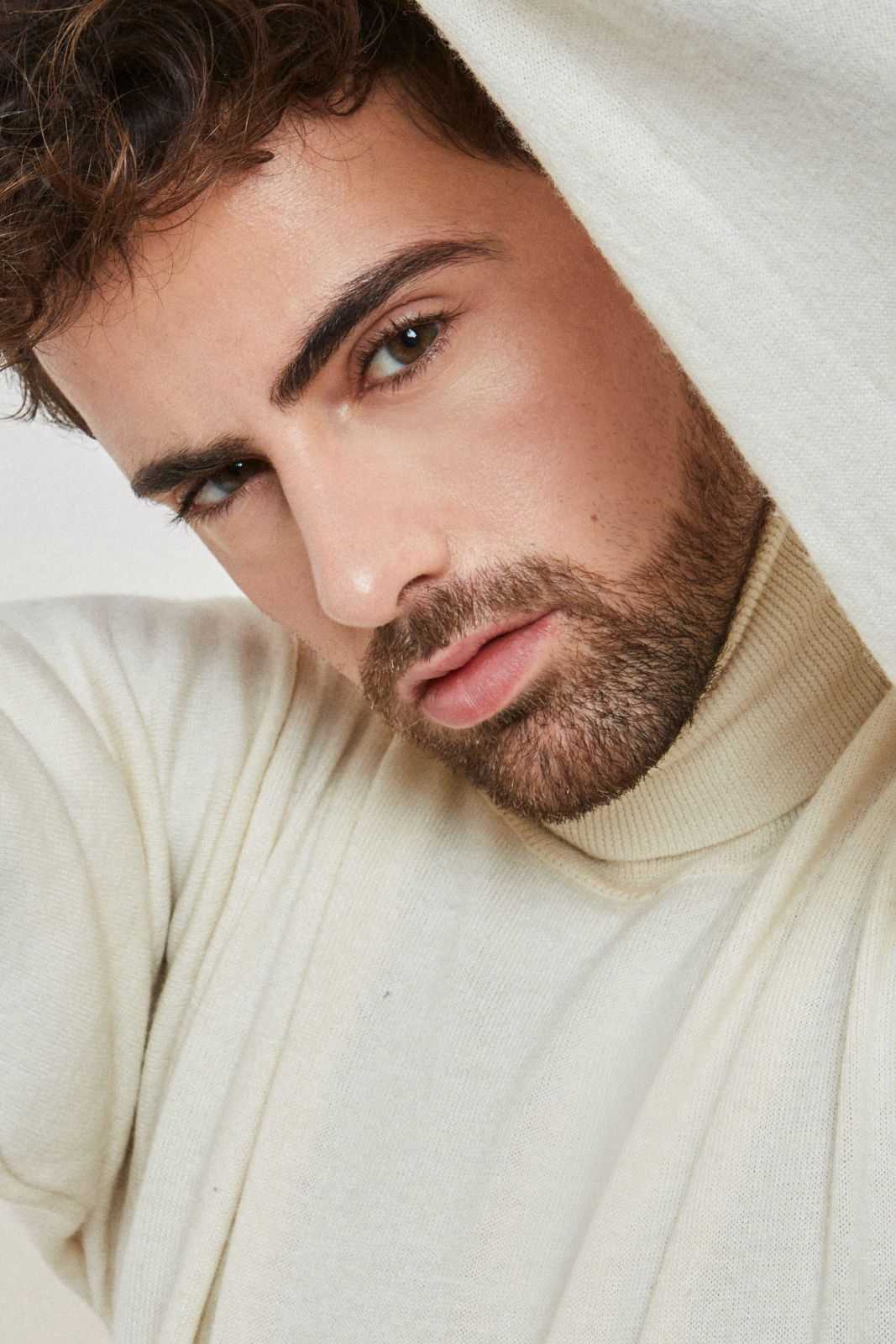 Andrea To.